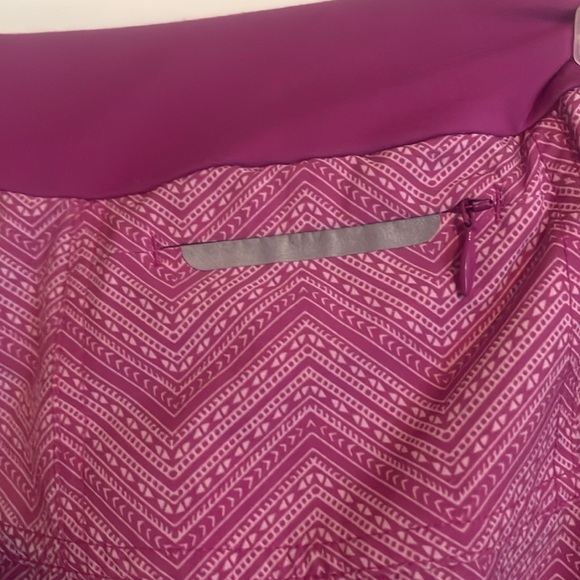 Prana shirt with built in capris - Picture 3 of 6